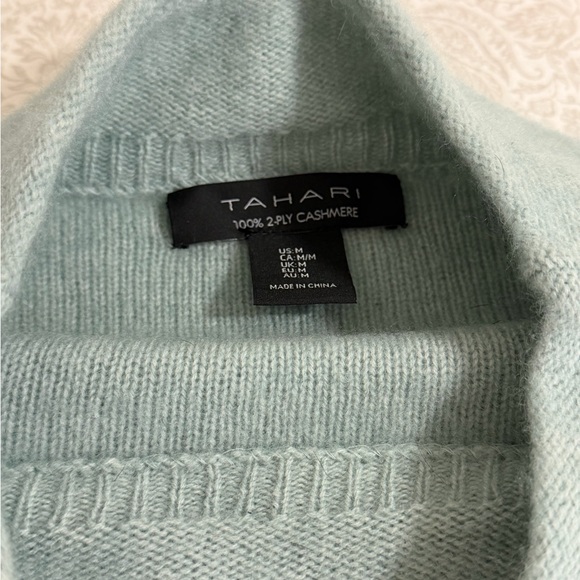 Cashmere Sea Green Women’s Turtleneck Sweater - Picture 2 of 3